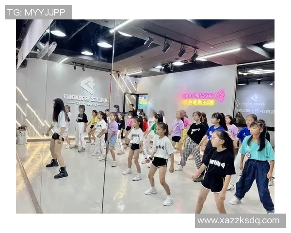 南京街舞队的防反策略分析与表现评估探讨